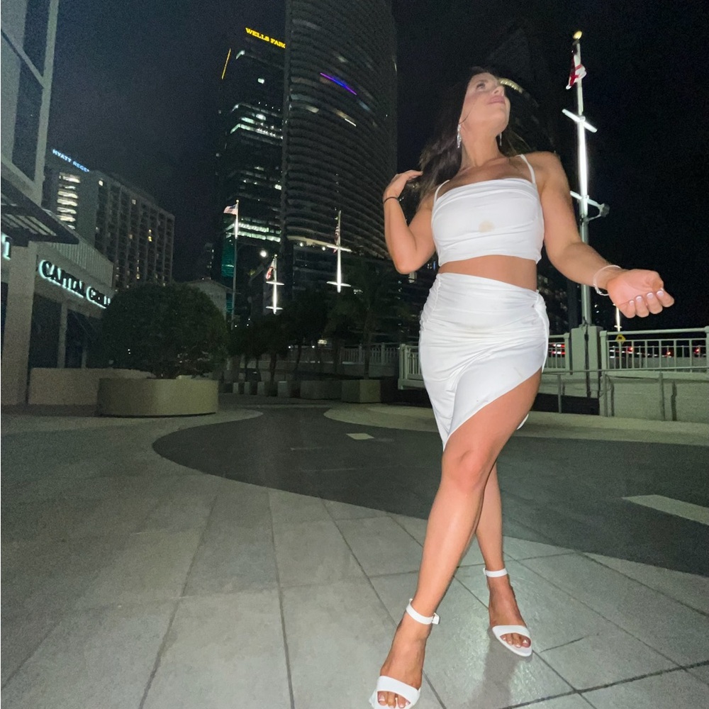 Elegant White two piece skirt